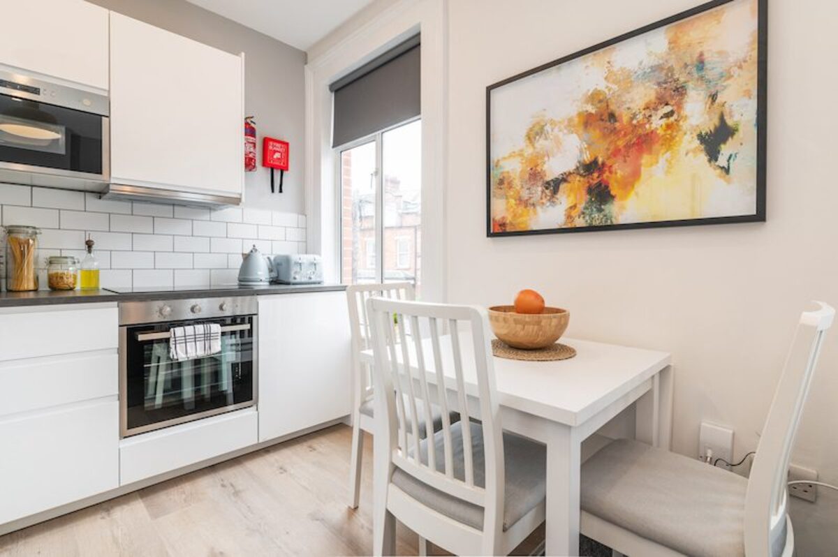 Comfortable lounge area in EirStay corporate accommodation Ranelagh Dublin 6