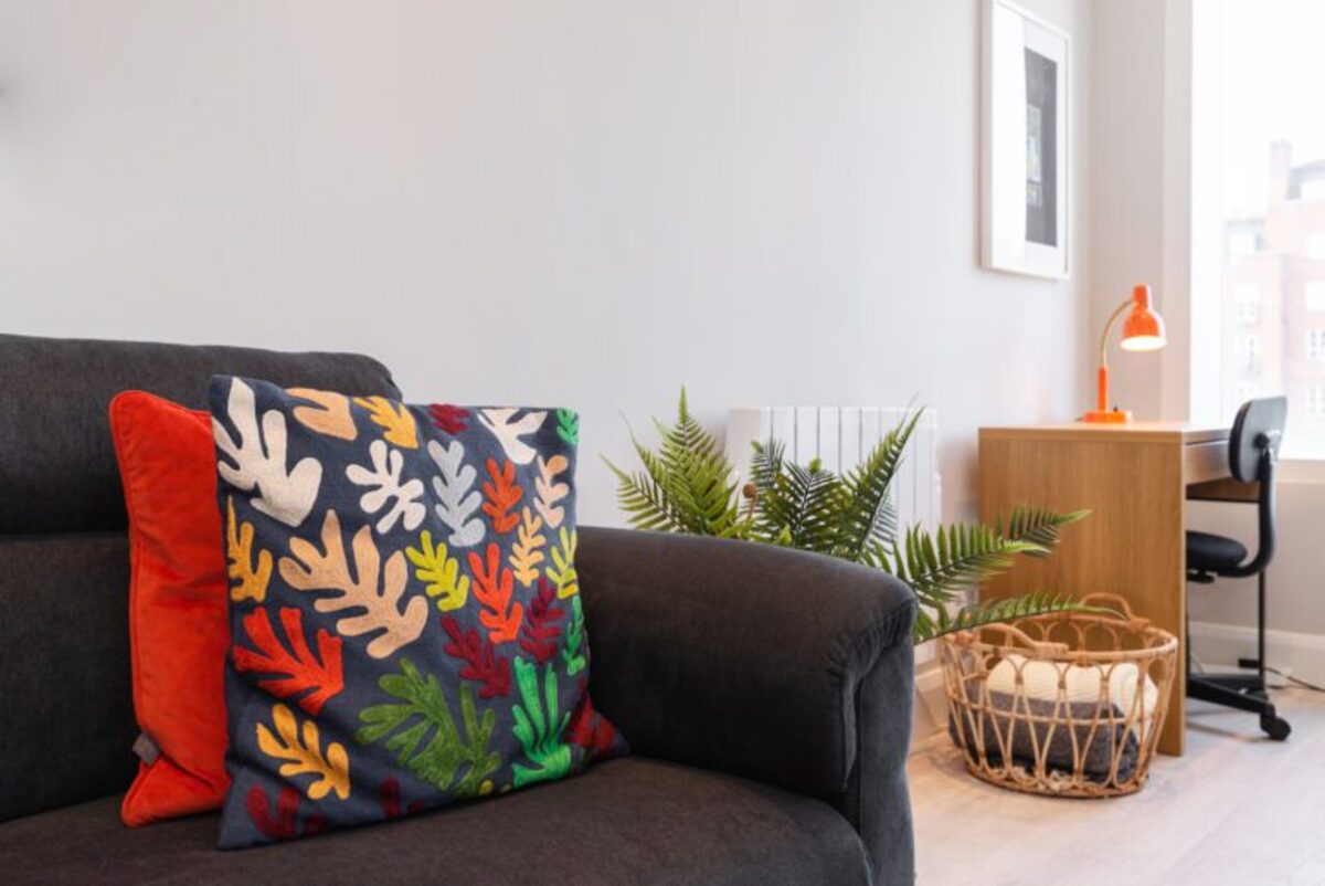 Modern bathroom in EirStay Temple Bar corporate short stay apartment Dublin 2