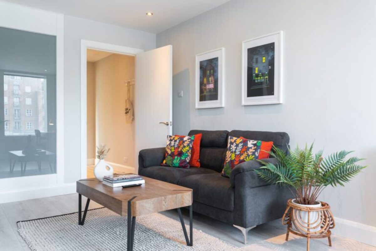 Fully equipped kitchen in EirStay Temple Bar corporate apartment Wellington Quay Dublin 2