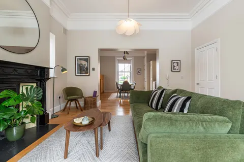 Open plan living and dining area in EirStay short stay corporate apartment Donnybrook Dublin 4