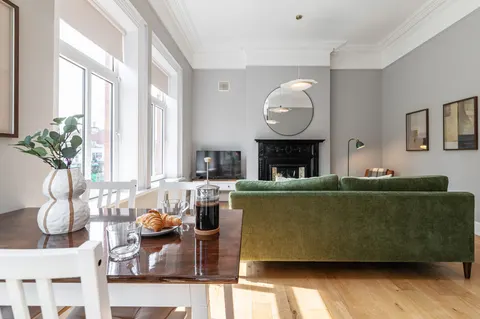 EirStay corporate short stay open plan dining and living area Donnybrook Dublin 4