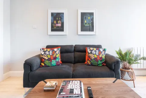 Comfortable bedroom in EirStay Temple Bar serviced apartment Dublin 2 short-term rental