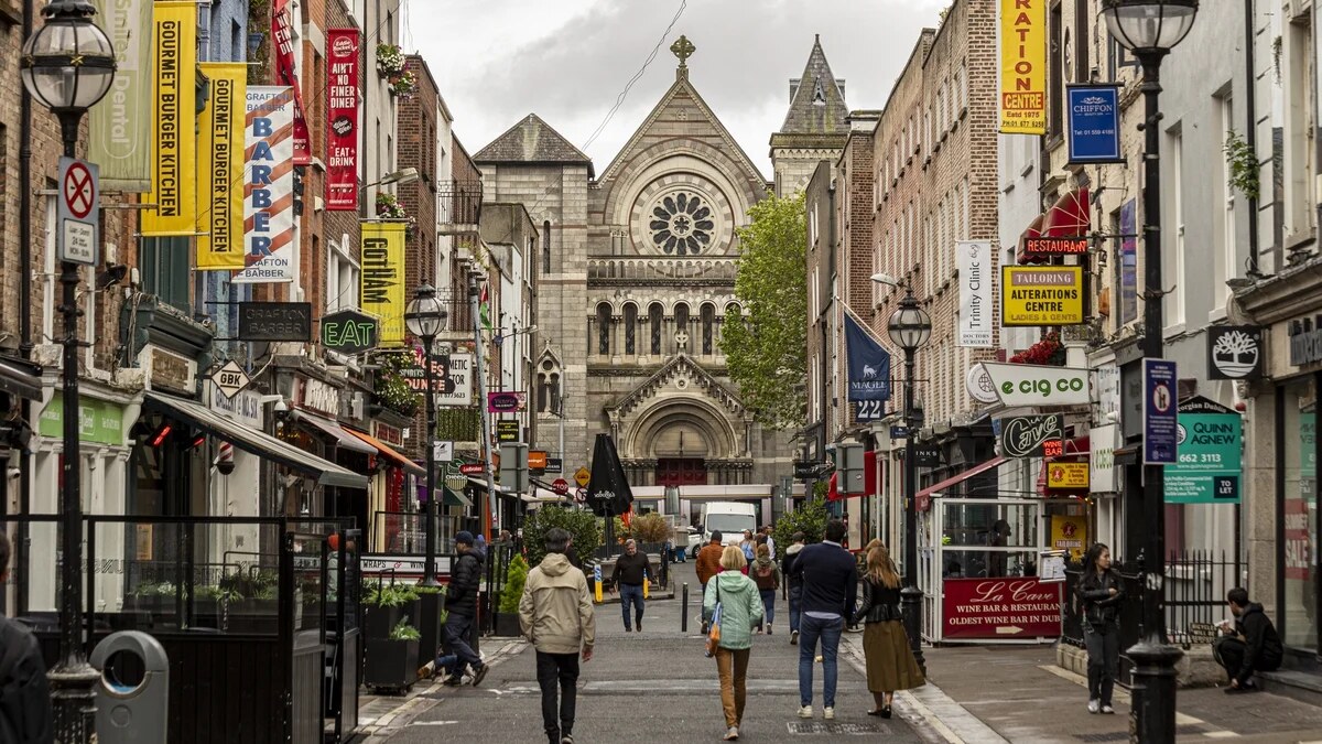 South Anne Street, Dublin 2 — the city centre's restaurant and retail corridor leading to St Ann's Church on Dawson Street, steps from EirStay serviced apartments